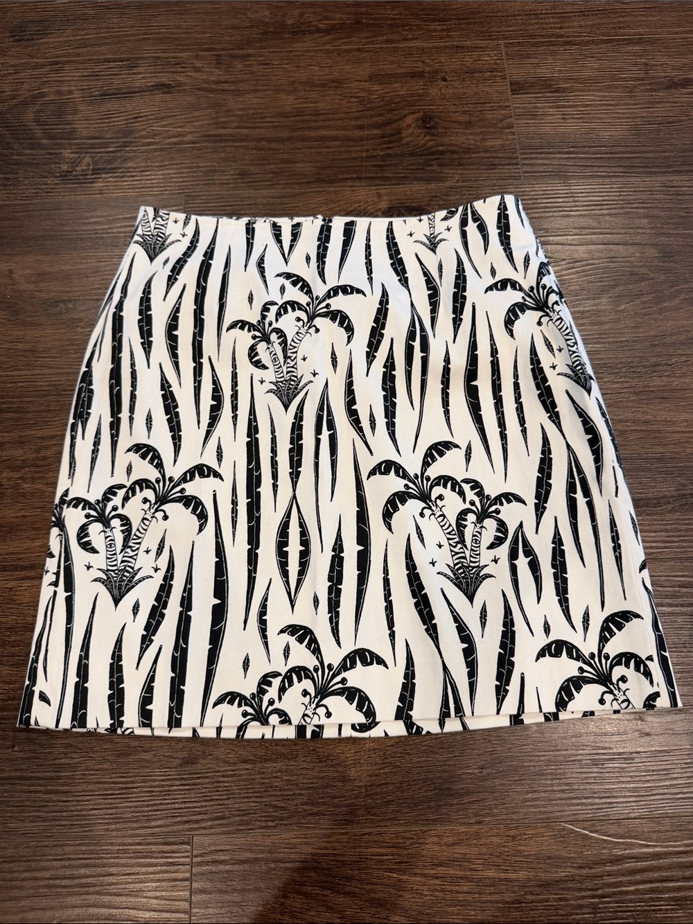 Black & White Printed Mini Skirt Vintage Govango